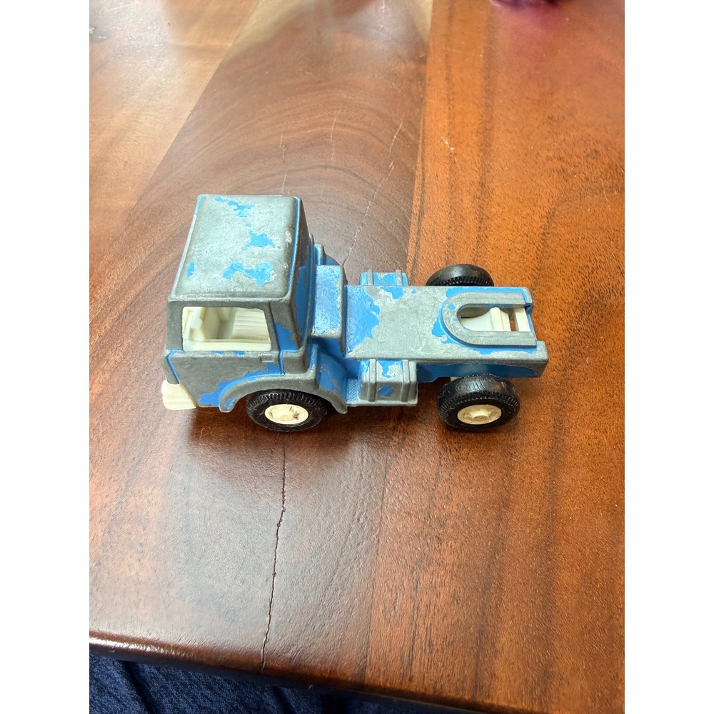 Vintage‎ 1970 Tootsietoy Semi Truck Cab Blue Diecast Metal Toy Chicago USA Made